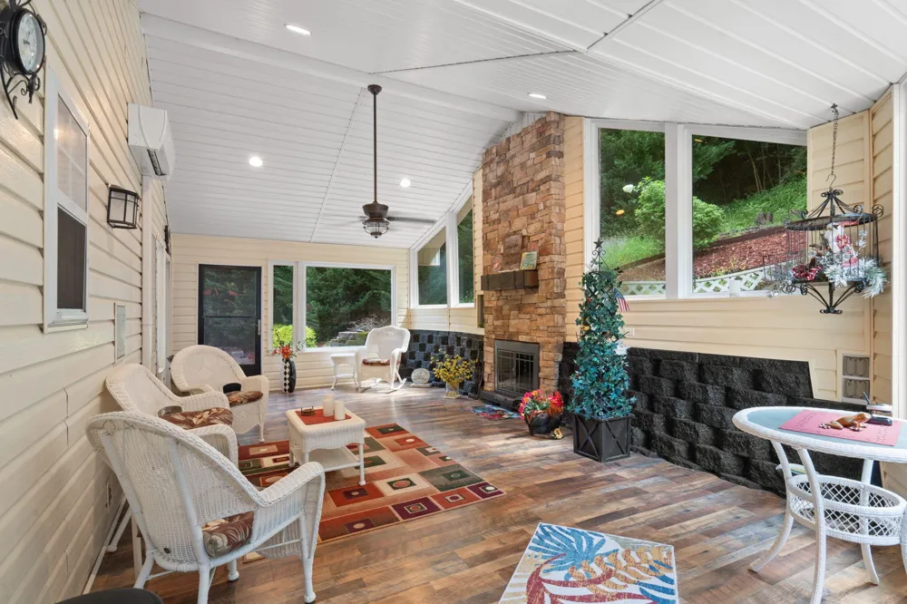 9369 Hopi Trail Ooltewah, TN 37363