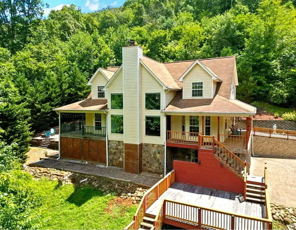 9369 Hopi Trail Ooltewah, TN 37363