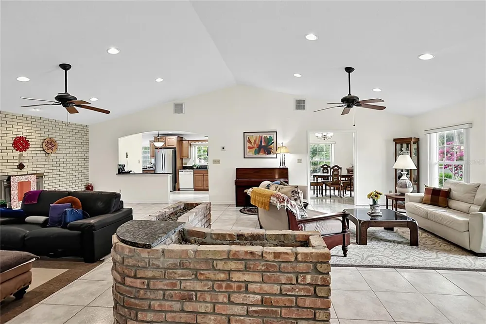 550 ARAPAHO TRAIL Maitland, FL 32751