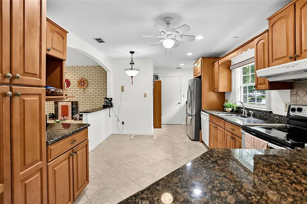 550 ARAPAHO TRAIL Maitland, FL 32751