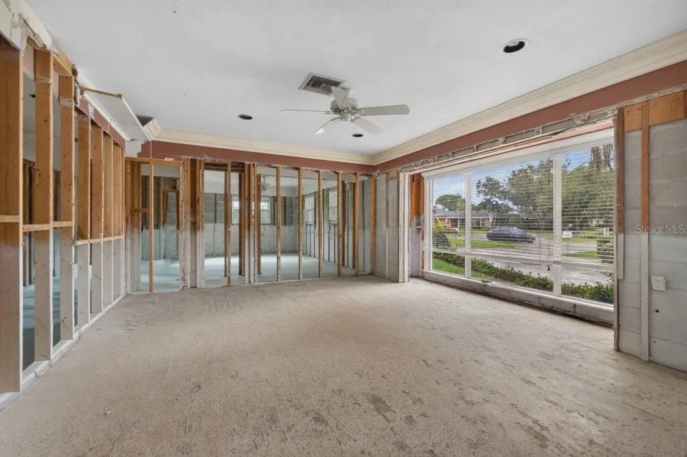 201 SNELL ISLE BOULEVARD NE St Petersburg, FL 33704
