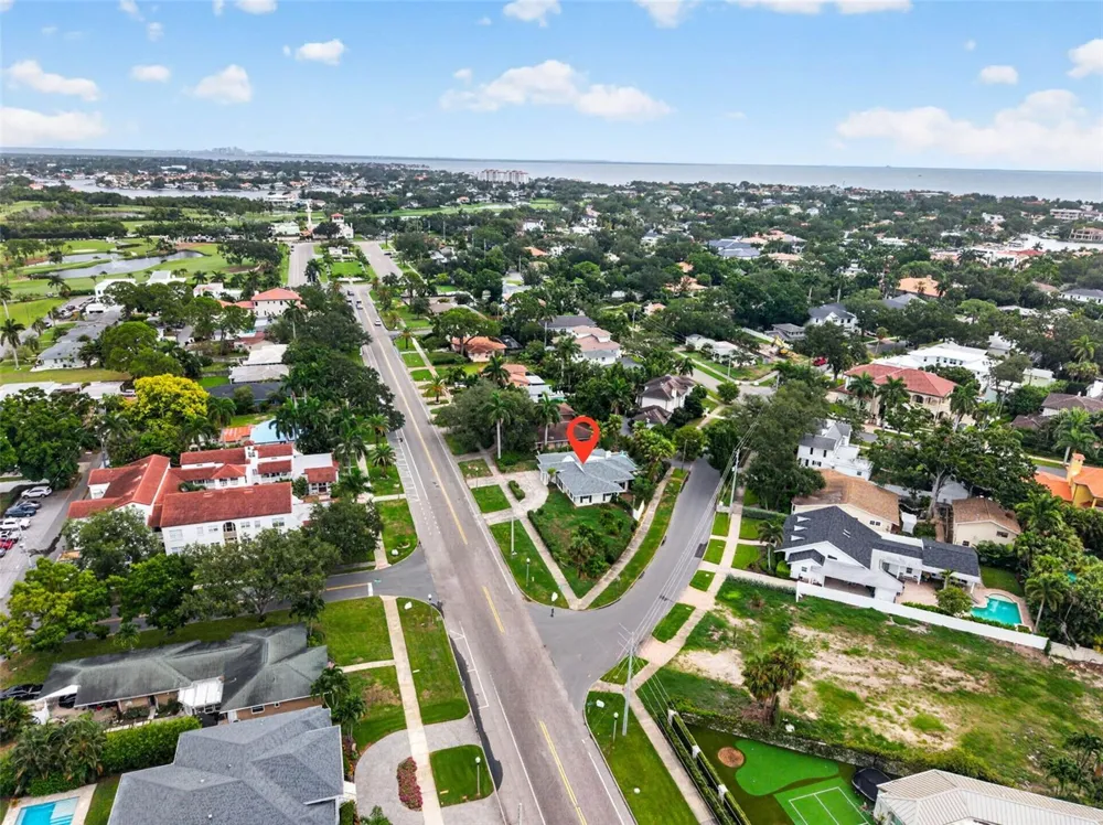 201 SNELL ISLE BOULEVARD NE St Petersburg, FL 33704