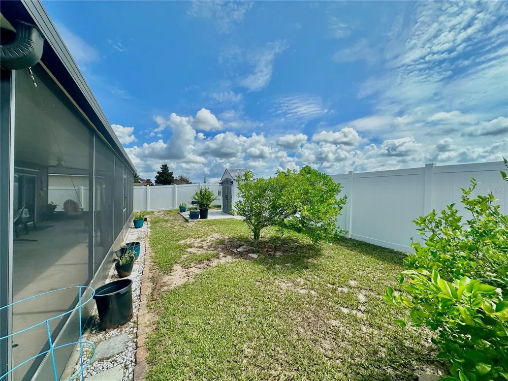 1976 VAN BUREN LOOP Auburndale, FL 33823