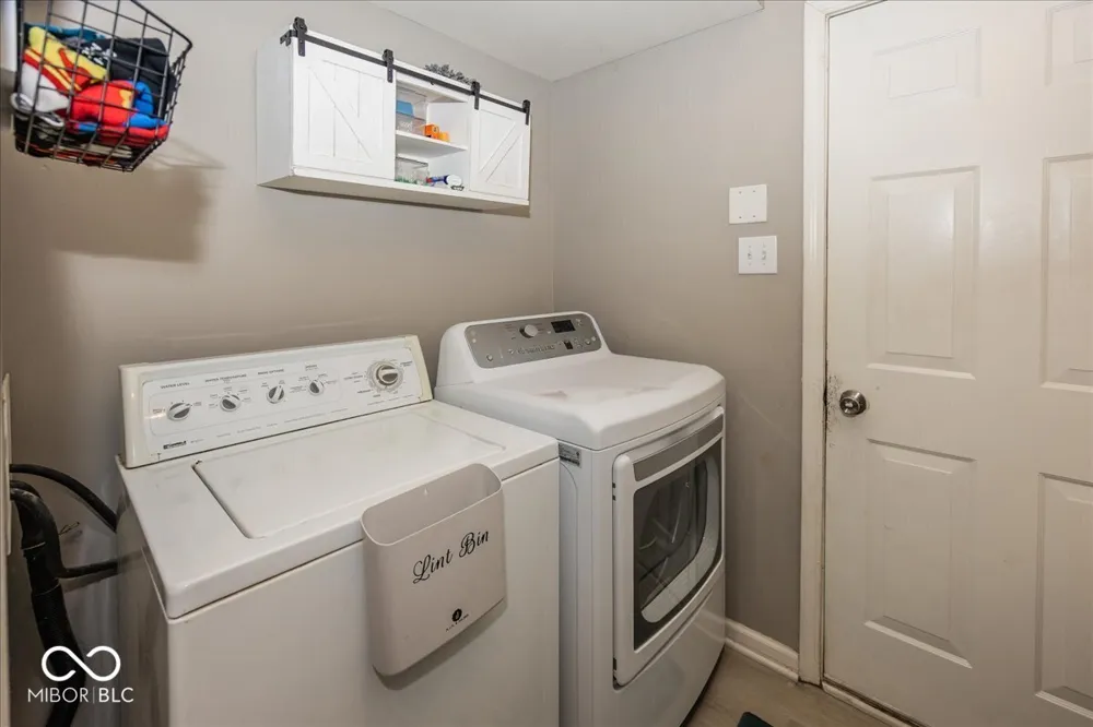 8867 White Tail Trail McCordsville, IN 46055