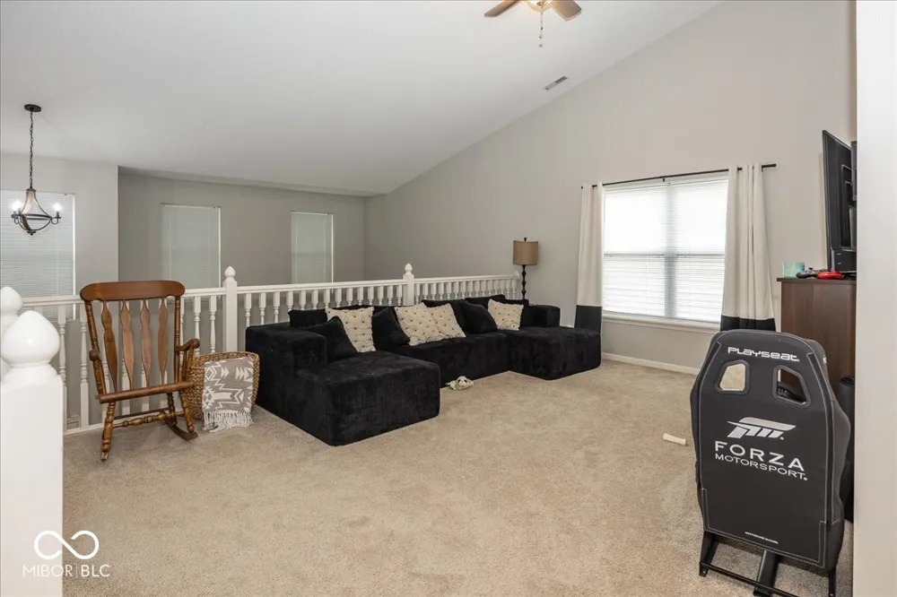 8867 White Tail Trail McCordsville, IN 46055