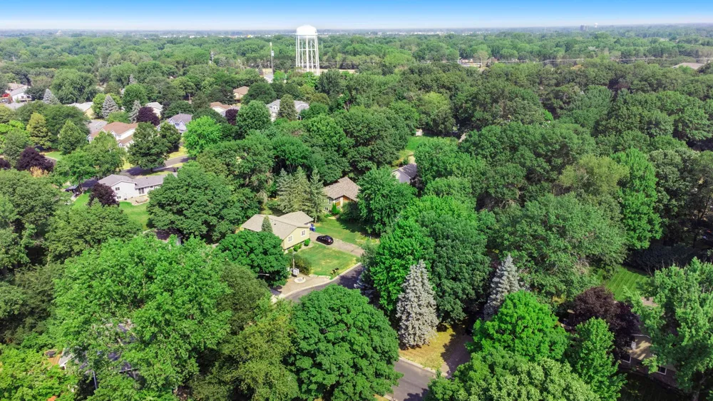 13 Woodcrest Drive Circle Pines, MN 55014