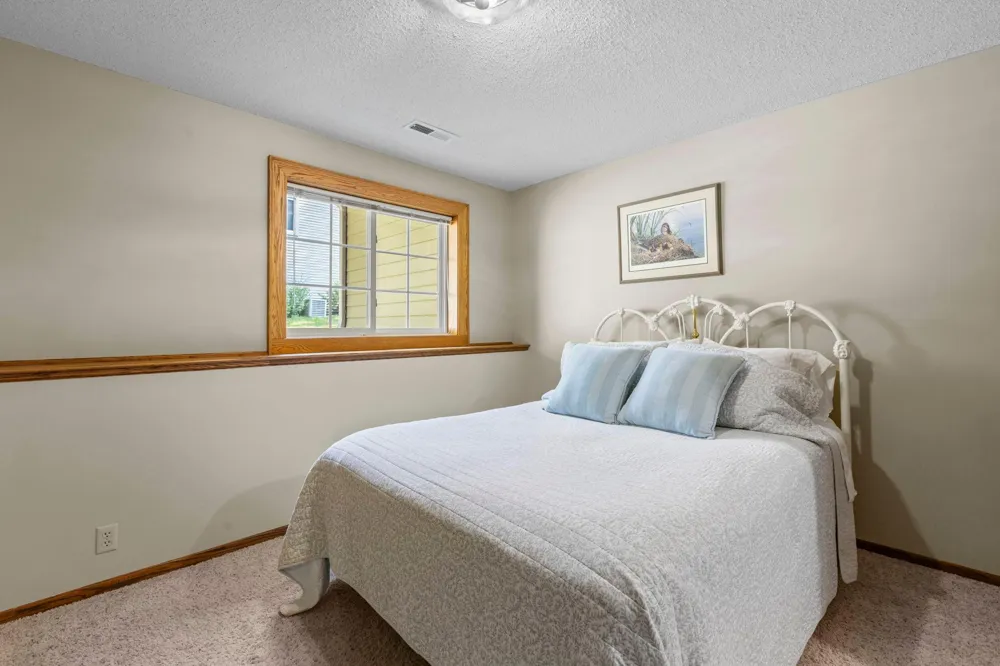 13 Woodcrest Drive Circle Pines, MN 55014