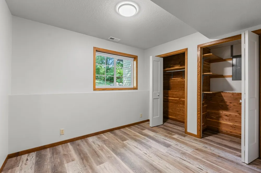 13 Woodcrest Drive Circle Pines, MN 55014