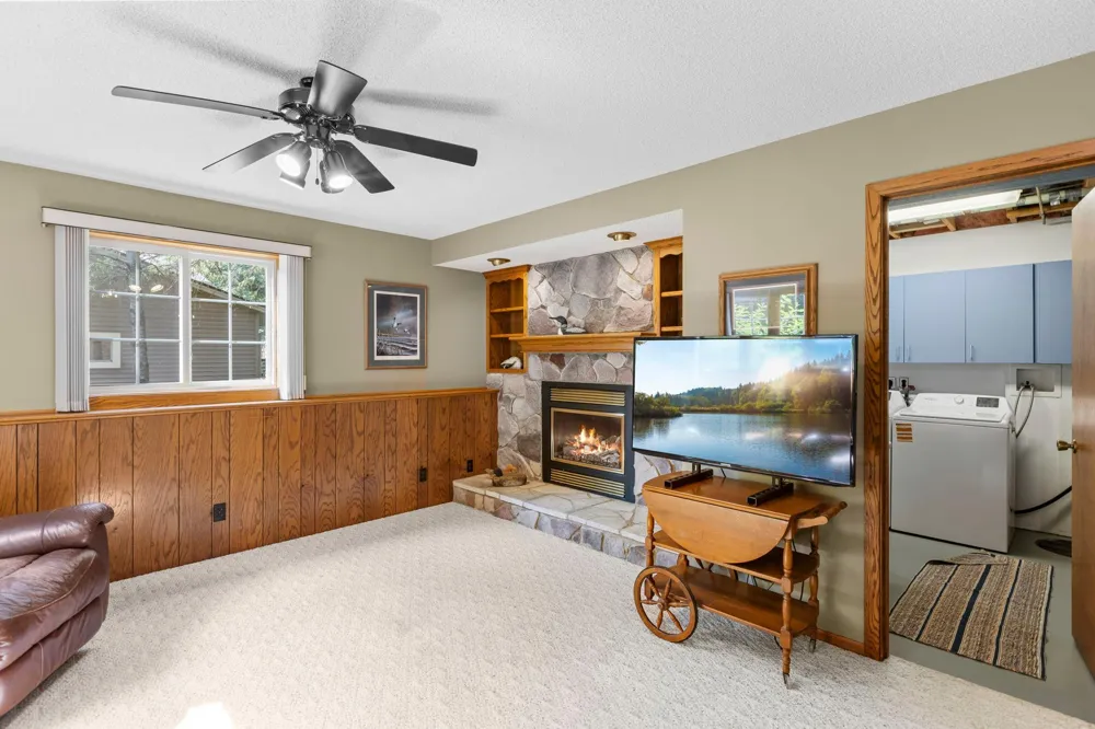 13 Woodcrest Drive Circle Pines, MN 55014