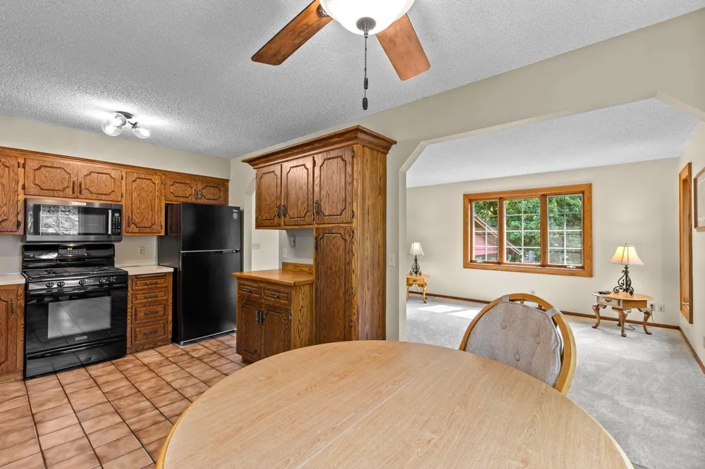 13 Woodcrest Drive Circle Pines, MN 55014