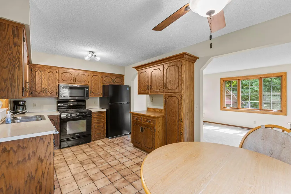 13 Woodcrest Drive Circle Pines, MN 55014