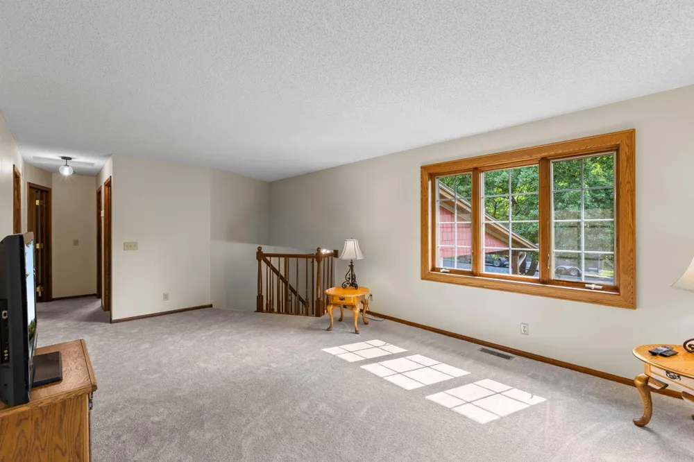 13 Woodcrest Drive Circle Pines, MN 55014