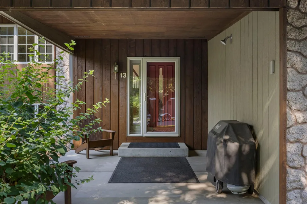 13 Woodcrest Drive Circle Pines, MN 55014