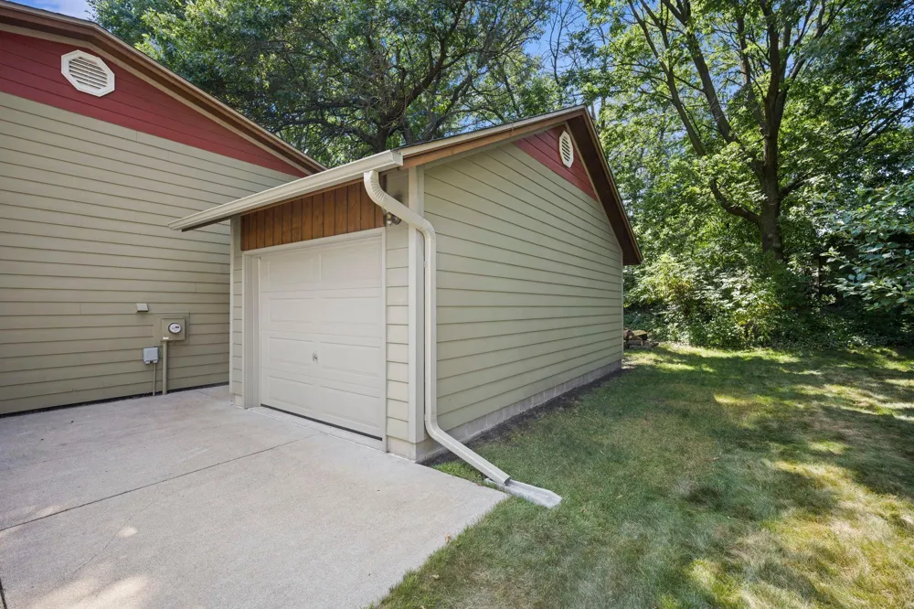 13 Woodcrest Drive Circle Pines, MN 55014