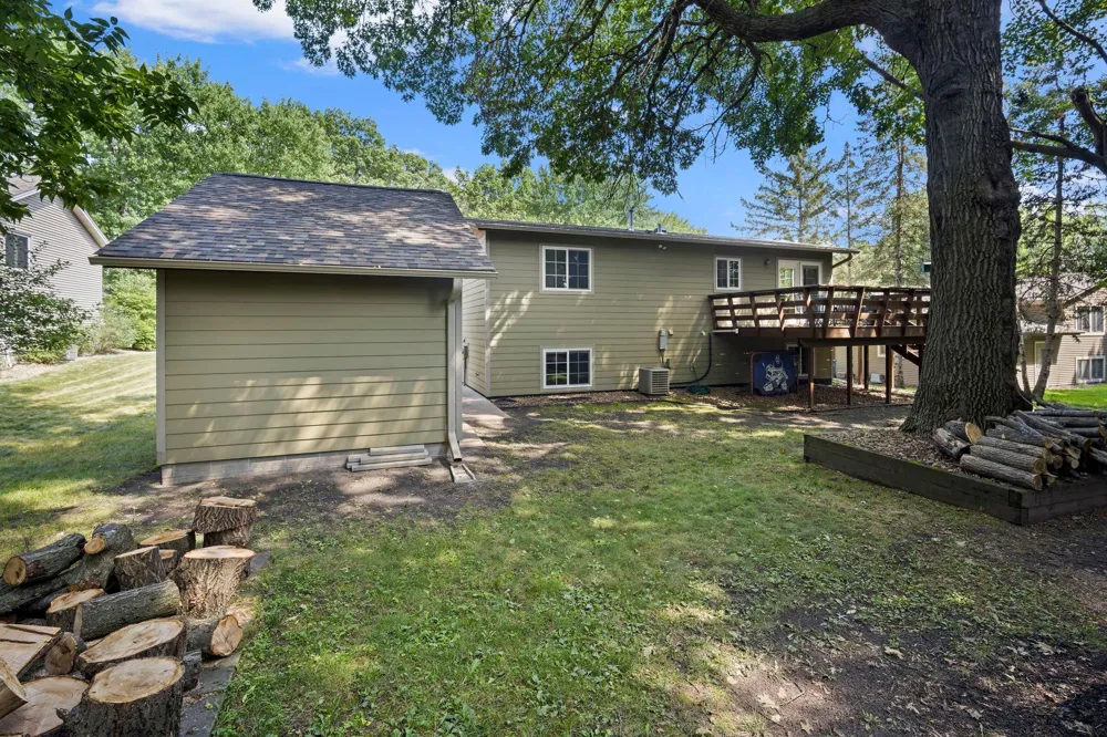 13 Woodcrest Drive Circle Pines, MN 55014