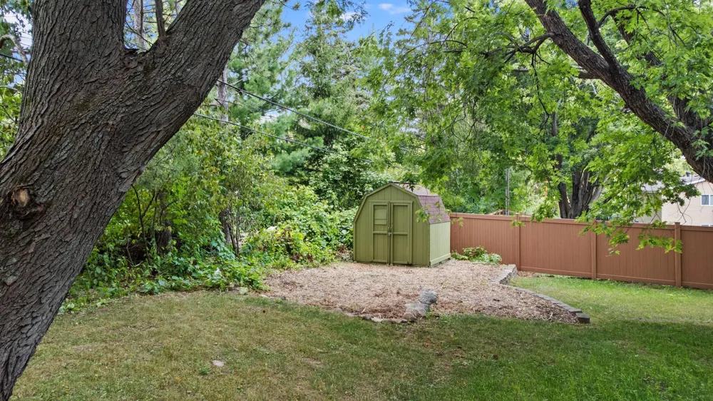 2865 Upper 79th Court E Inver Grove Heights, MN 55076