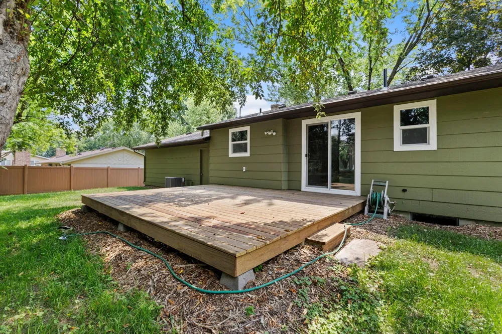 2865 Upper 79th Court E Inver Grove Heights, MN 55076
