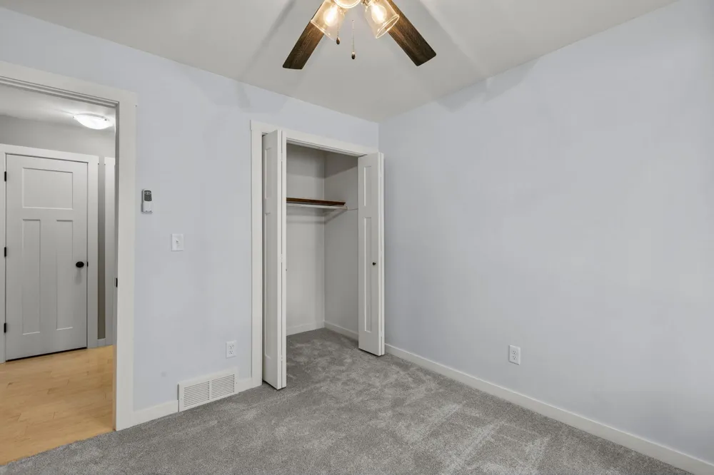 2865 Upper 79th Court E Inver Grove Heights, MN 55076