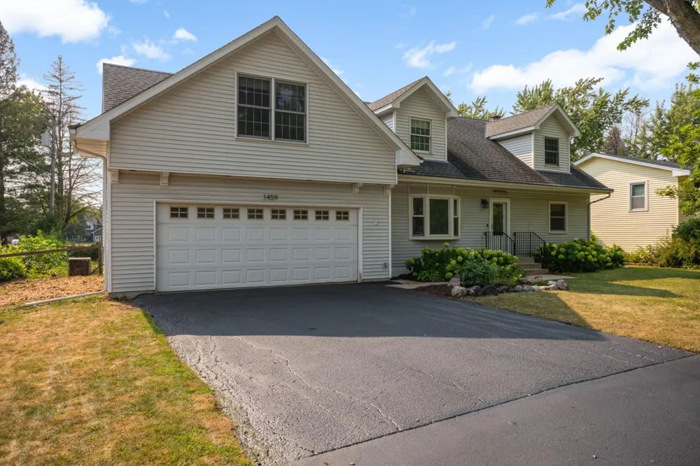 1459 Rainbow Avenue Maple Plain, MN 55359
