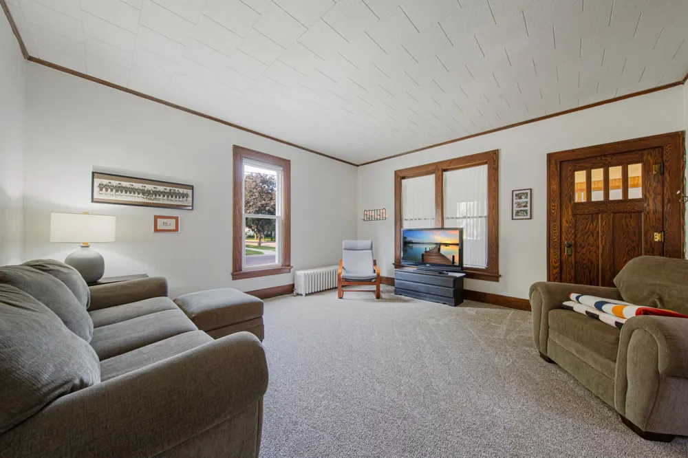 200 First Avenue SE Mapleton, MN 56065