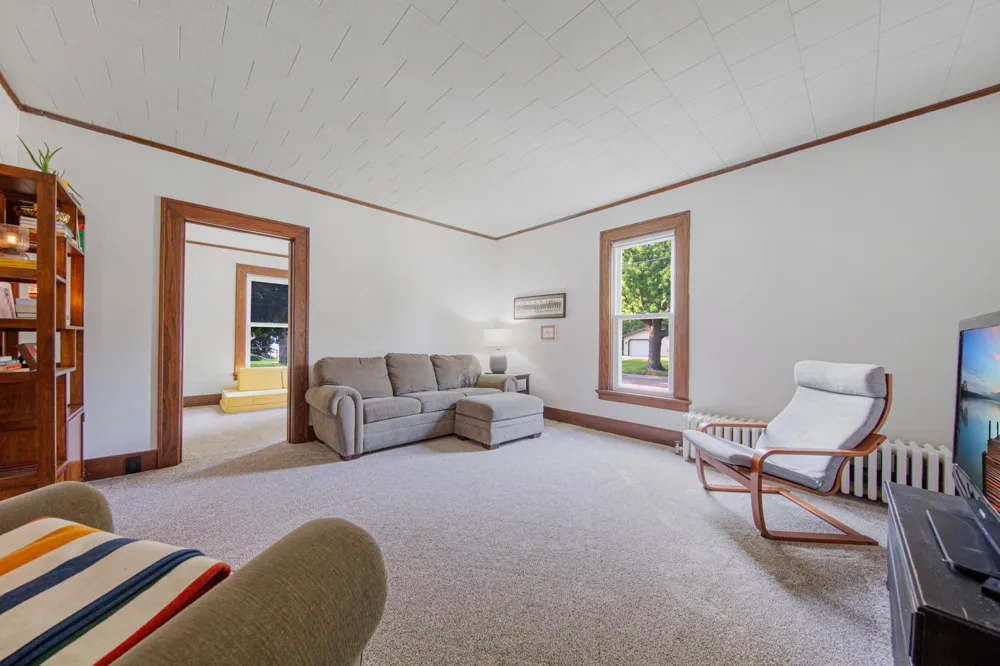 200 First Avenue SE Mapleton, MN 56065