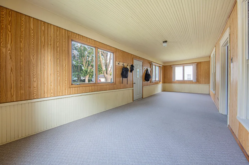 200 First Avenue SE Mapleton, MN 56065