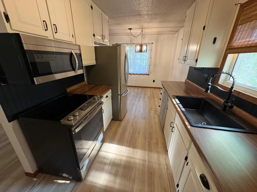 406 Noland Avenue Hayward, MN 56043