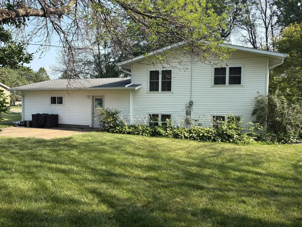 406 Noland Avenue Hayward, MN 56043