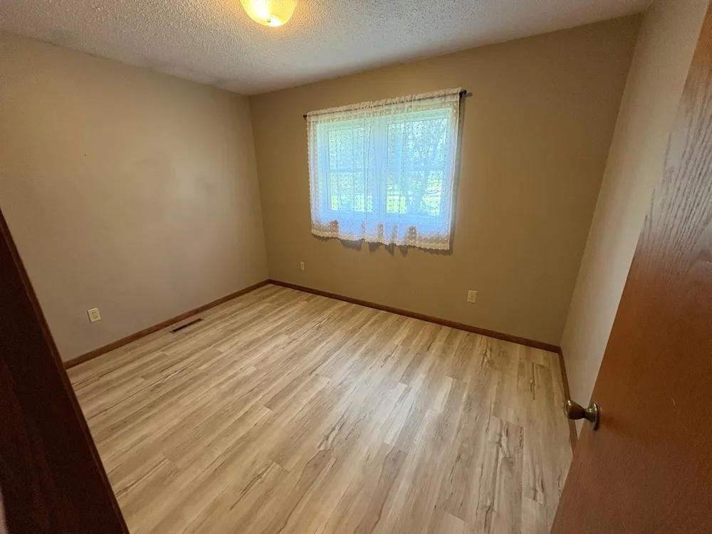 406 Noland Avenue Hayward, MN 56043