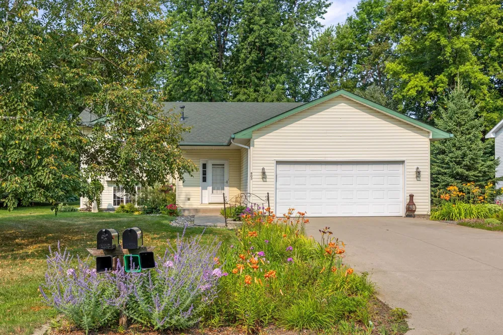 805 3rd Avenue NW Buffalo, MN 55313