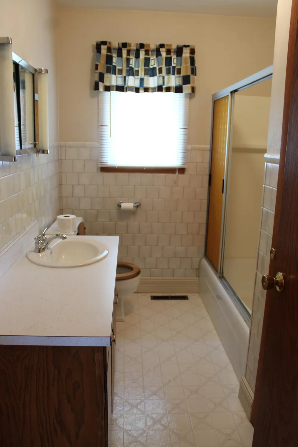 506 Lincoln Avenue W Karlstad, MN 56732