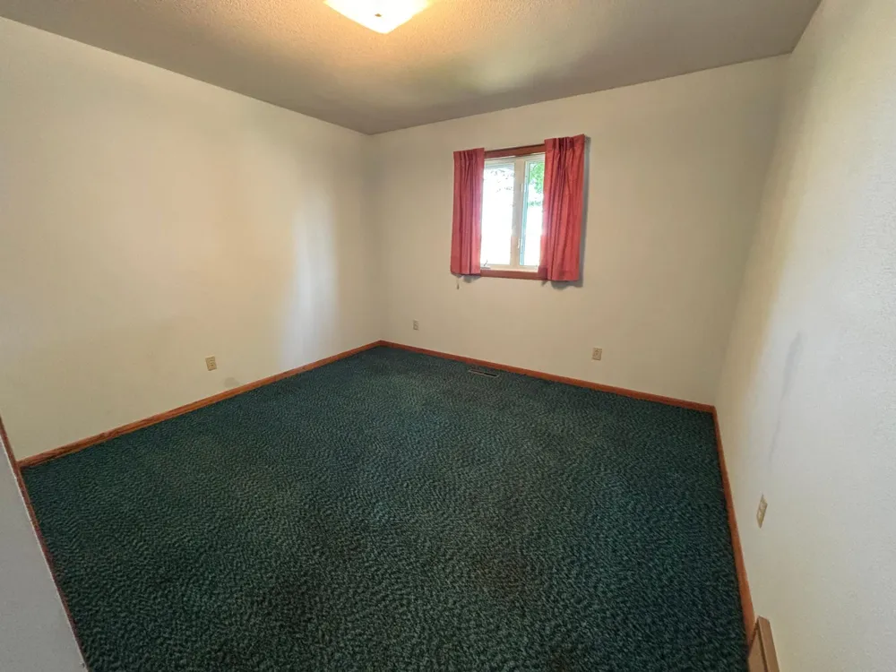 506 Lincoln Avenue W Karlstad, MN 56732