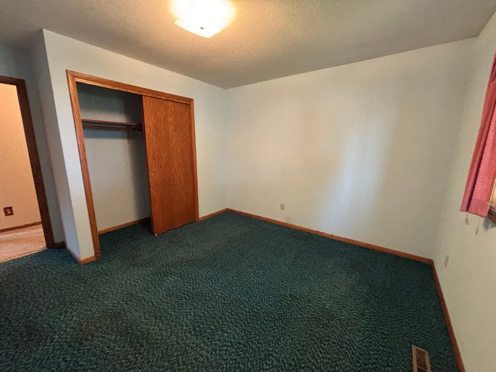 506 Lincoln Avenue W Karlstad, MN 56732