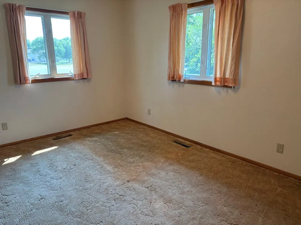 506 Lincoln Avenue W Karlstad, MN 56732
