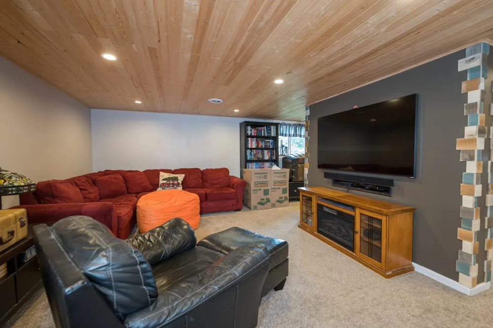 S373 Dammen Road Mondovi, WI 54755