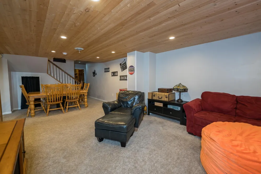 S373 Dammen Road Mondovi, WI 54755