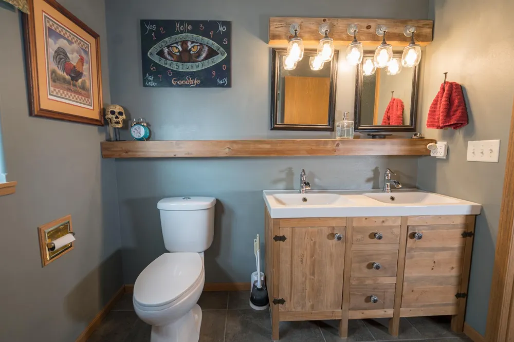 S373 Dammen Road Mondovi, WI 54755