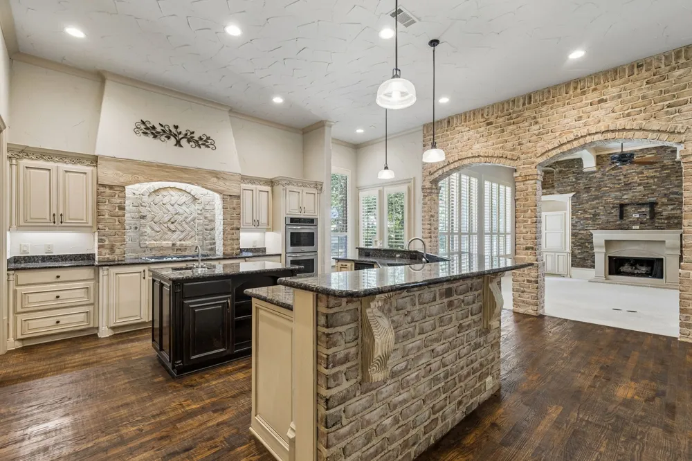 3075 Whispering Oaks Drive Highland Village, TX 75077