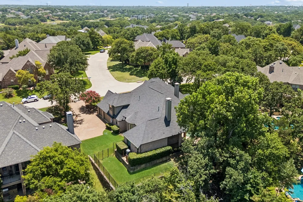 3075 Whispering Oaks Drive Highland Village, TX 75077