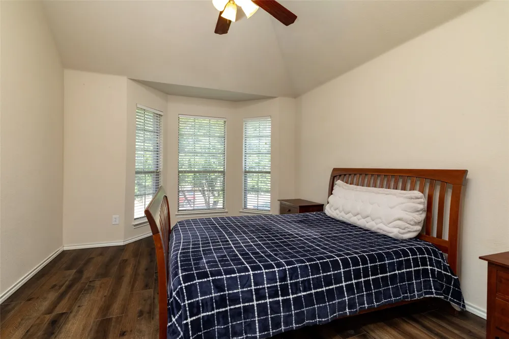 45 Beechcreek Drive Edgecliff Village, TX 76134