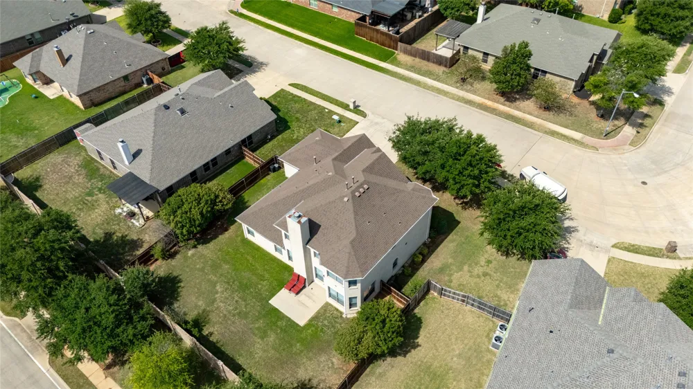 45 Beechcreek Drive Edgecliff Village, TX 76134