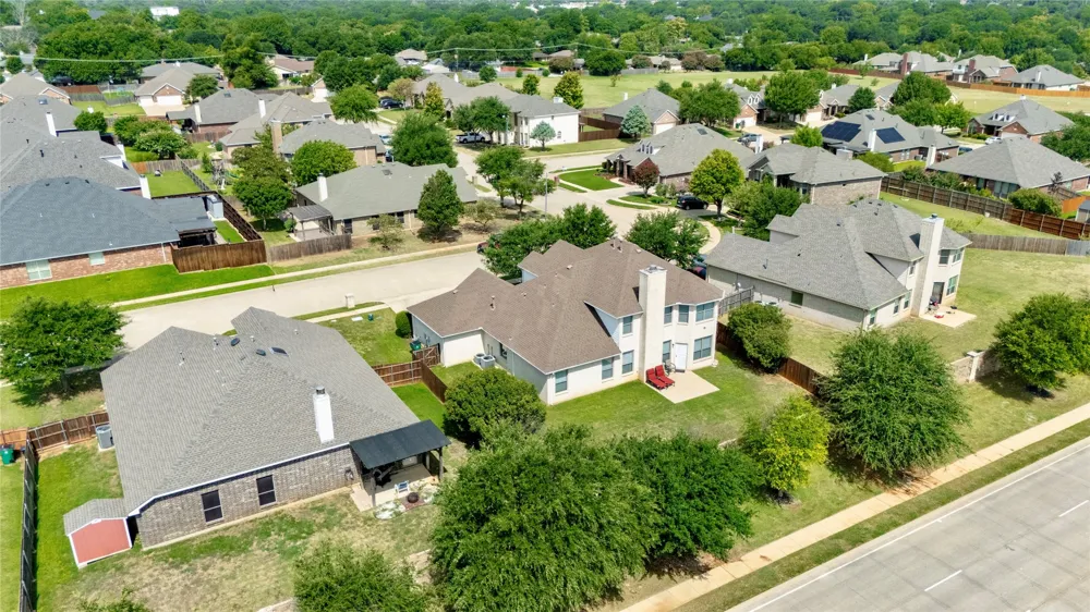 45 Beechcreek Drive Edgecliff Village, TX 76134