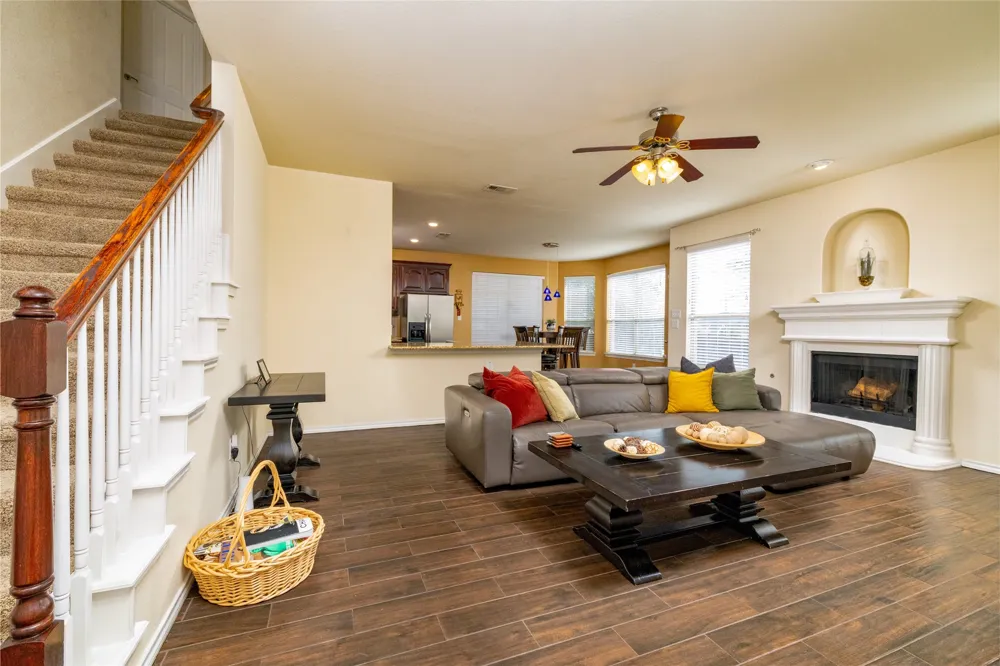 45 Beechcreek Drive Edgecliff Village, TX 76134