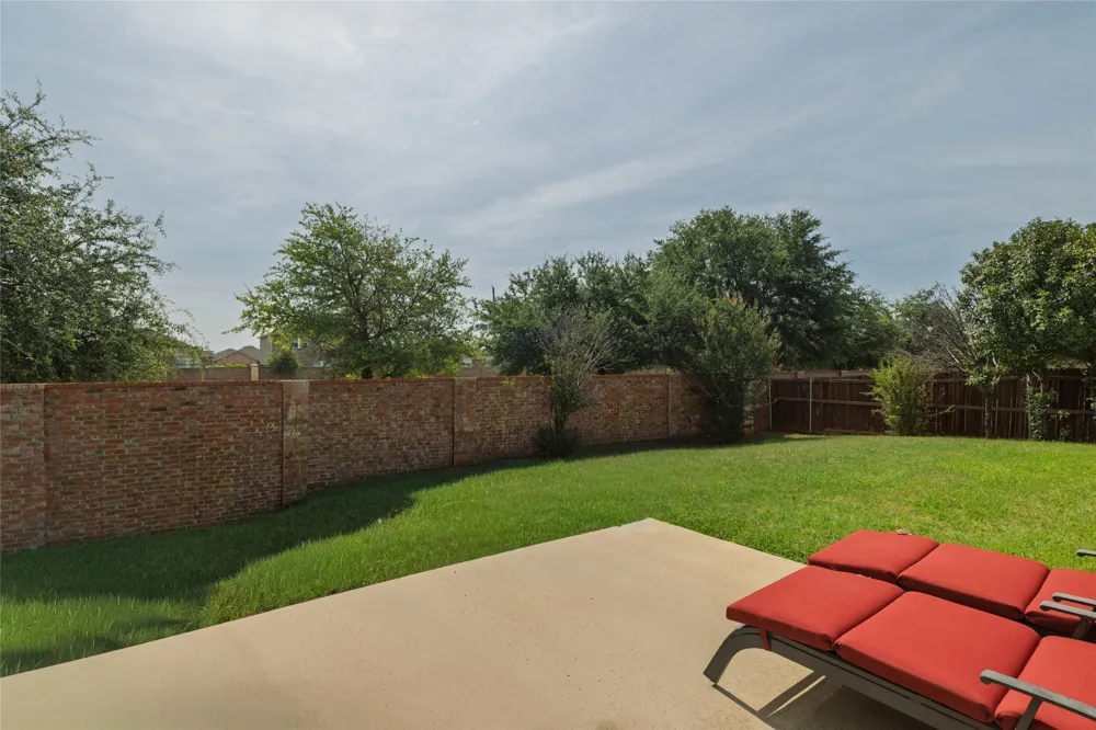 45 Beechcreek Drive Edgecliff Village, TX 76134