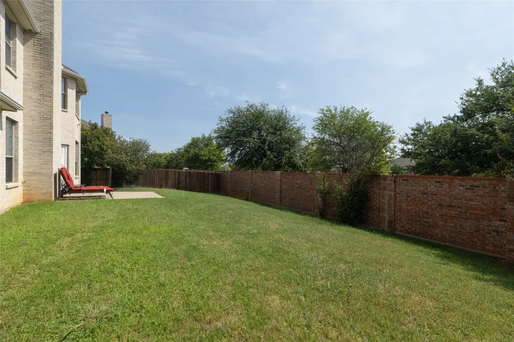 45 Beechcreek Drive Edgecliff Village, TX 76134