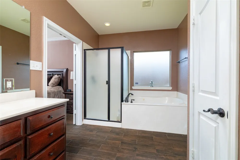 45 Beechcreek Drive Edgecliff Village, TX 76134