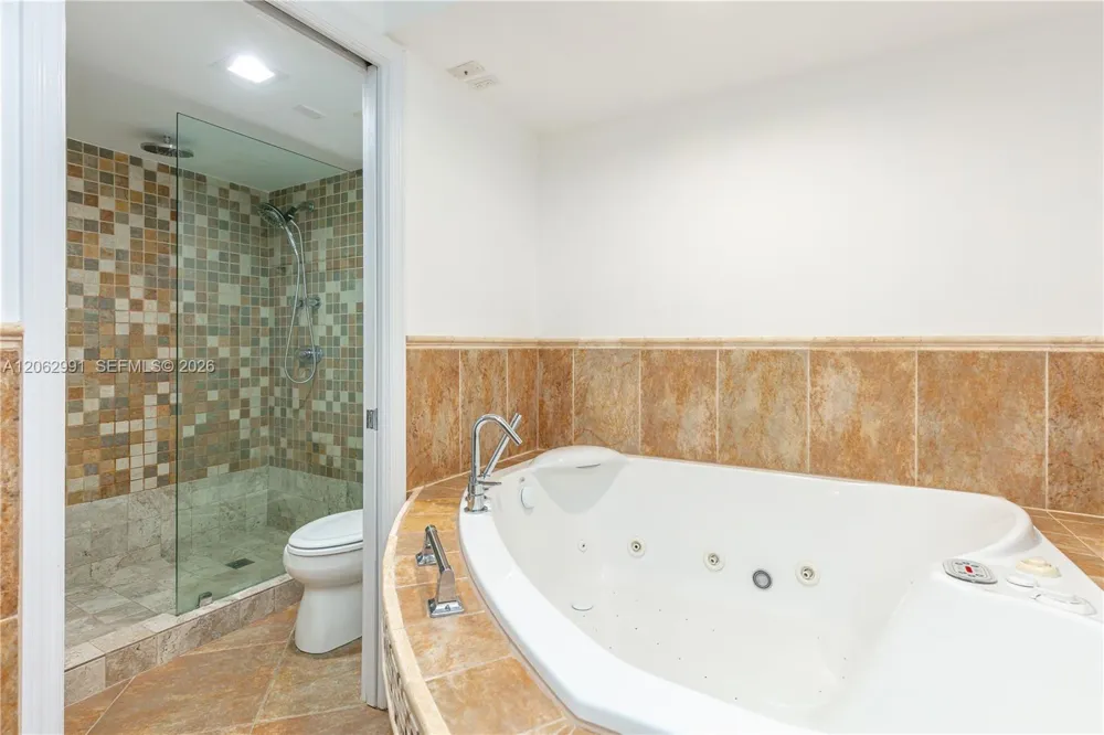 3500 Mystic Pointe Dr #3702 Aventura, FL 33180