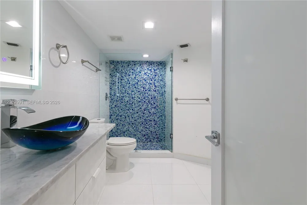 3500 Mystic Pointe Dr #3702 Aventura, FL 33180