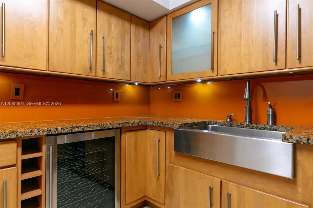 3500 Mystic Pointe Dr #3702 Aventura, FL 33180