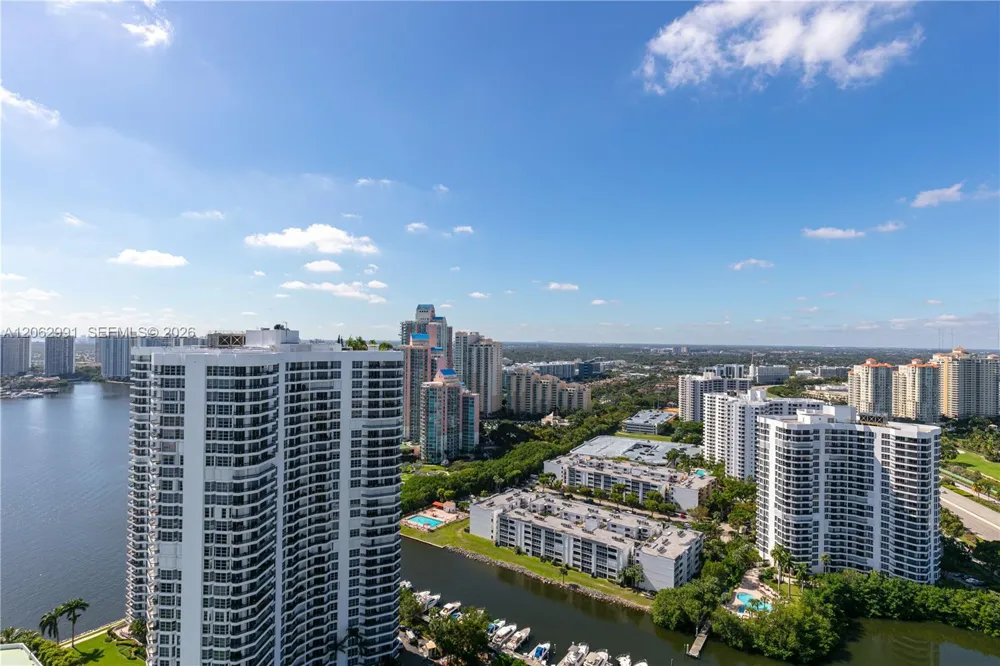 3500 Mystic Pointe Dr #3702 Aventura, FL 33180